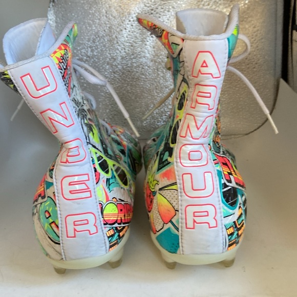 Under Armour cleats sz 11 lightly used in great shape with great graffics - Picture 4 of 9